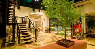 Bahamas Suite Hotel - Campo Grande - Recepción