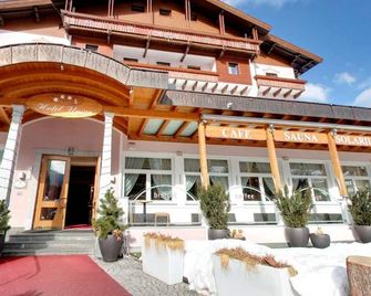 Hotel Union - Dobbiaco/Toblach - בניין