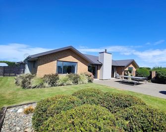 Gorgeous in the Glen - Invercargill - Building