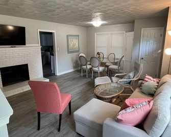 Roomy House in Bayview - Norfolk - Wohnzimmer