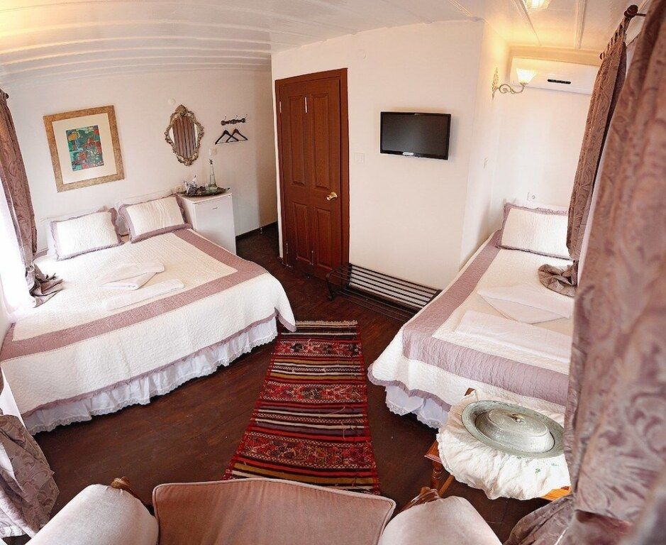 مارجولاين هوتل - ايفاليك - غرفة نوم