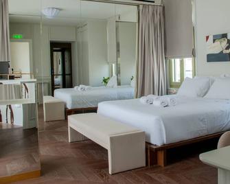 Nosteo - Atenas - Quarto