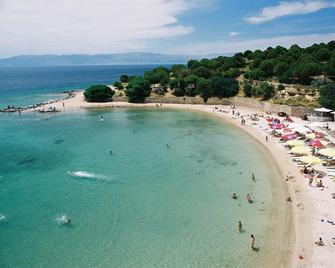 Pasifik Otel - Cesme - Beach