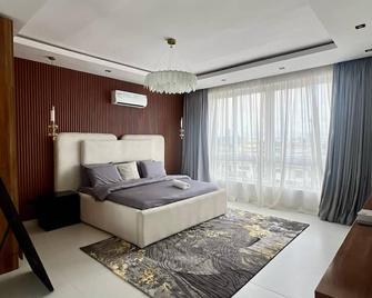A Quiet, Luxe Stay in Ikoyi - Lagos - Bedroom