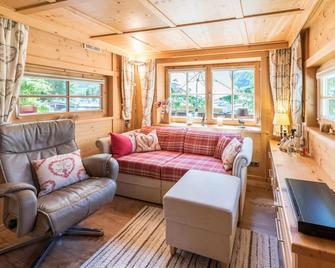 Chalet Zur Auszeit - Aschau im Zillertal - Living room