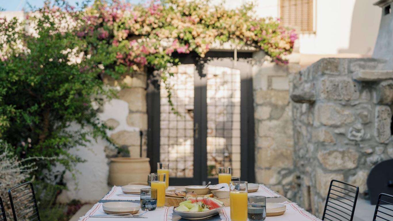 كوتولوفاري فيلدج هوليداي كلوب