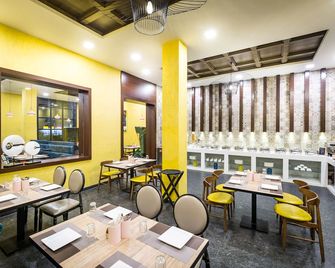 Hotel Asansol International - Āsansol - Restaurant