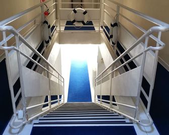 Carry Hotel - Carry-le-Rouet - Stairs
