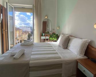 Hotel Villa Caterina - Rimini - Schlafzimmer