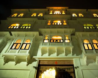 Hotel Nahargarh Palace - Indore - Κτίριο