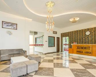 Summit Jungle Resort - Lansdowne - Front desk