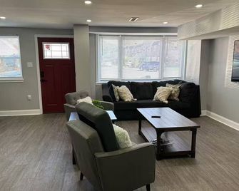 Kingdom luxury - Darby - Living room