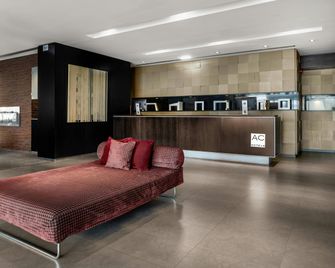 AC Hotels by Marriott Gijón - Gijón - Lobi