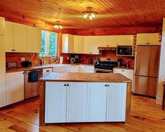Private Escape For 2 - Wakefield - Kitchen