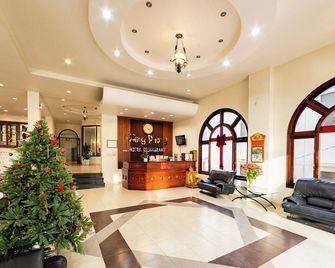 Hung Phong Hotel - Dalat - Lobby