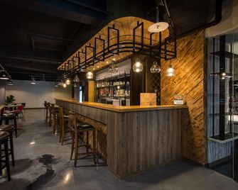 Hotel J Taoyuan - Taoyuan City - Бар