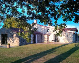 Charm and comfort in the middle of the vineyards - Champtoceaux - Будівля