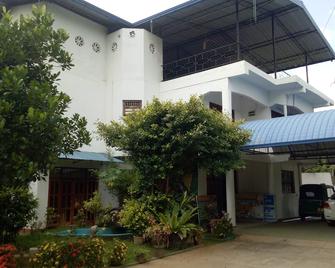 heritage thambapanni - Anurādhapura - Edificio