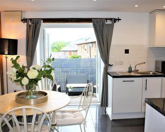 Oak Cottage - Perfect for Golfing, Walking & Relaxing - Abergavenny