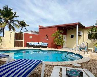 Bubali Gardens - Eagle Beach's Oasis - Oranjestad - Piscina