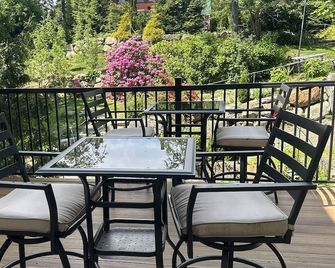 Camden Riverhouse Hotel and Inn - Camden - Balkón