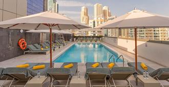 Wyndham Dubai Marina - Dubai - Pool