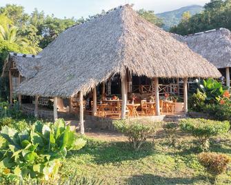 Totoco Eco Resort - Balque - Binnenhof