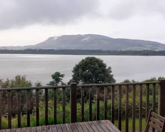 Chalet Loch Leven Lodge 12 by Interhome - Kinross - Balkon