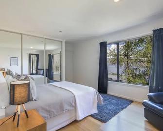 Aspen Grove Villa - Unit B - Queenstown - Bedroom
