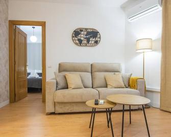 El Sueño de Carmelitas con parking incluido - Apartamentos Aloha Toledo - Toledo - Olohuone