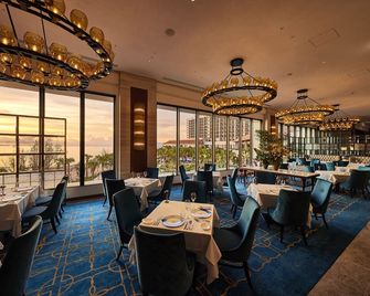 Ryukyu Hotel & Resort Nashiro Beach - איטומן - מסעדה