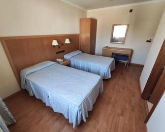 Hotel Lindaraja - Albolote - Slaapkamer