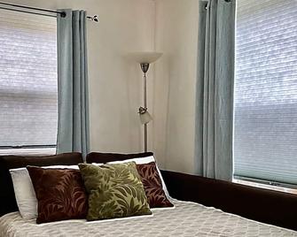 Blue Heron Cottages - San Diego