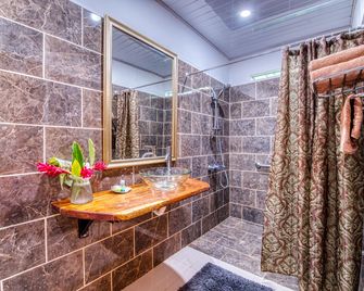 Yucca Beachfront Hotel - Puerto Viejo de Talamanca - Baño