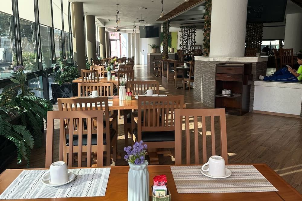 Hotel Florencia by Marho - קרטארו - מסעדה