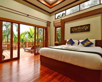 Chalong Chalet Resort - Rawai - Yatak Odası