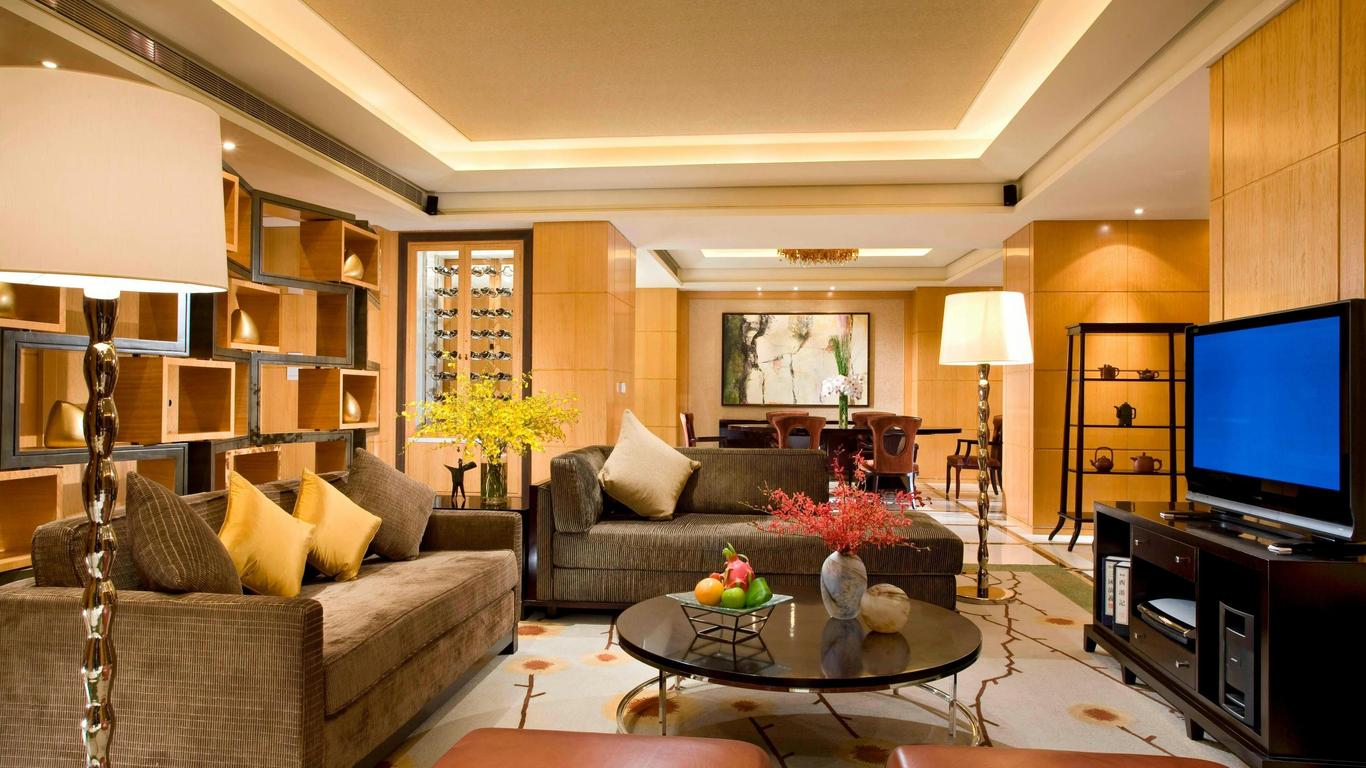 Sheraton Grand Shanghai Pudong Hotel & Residences