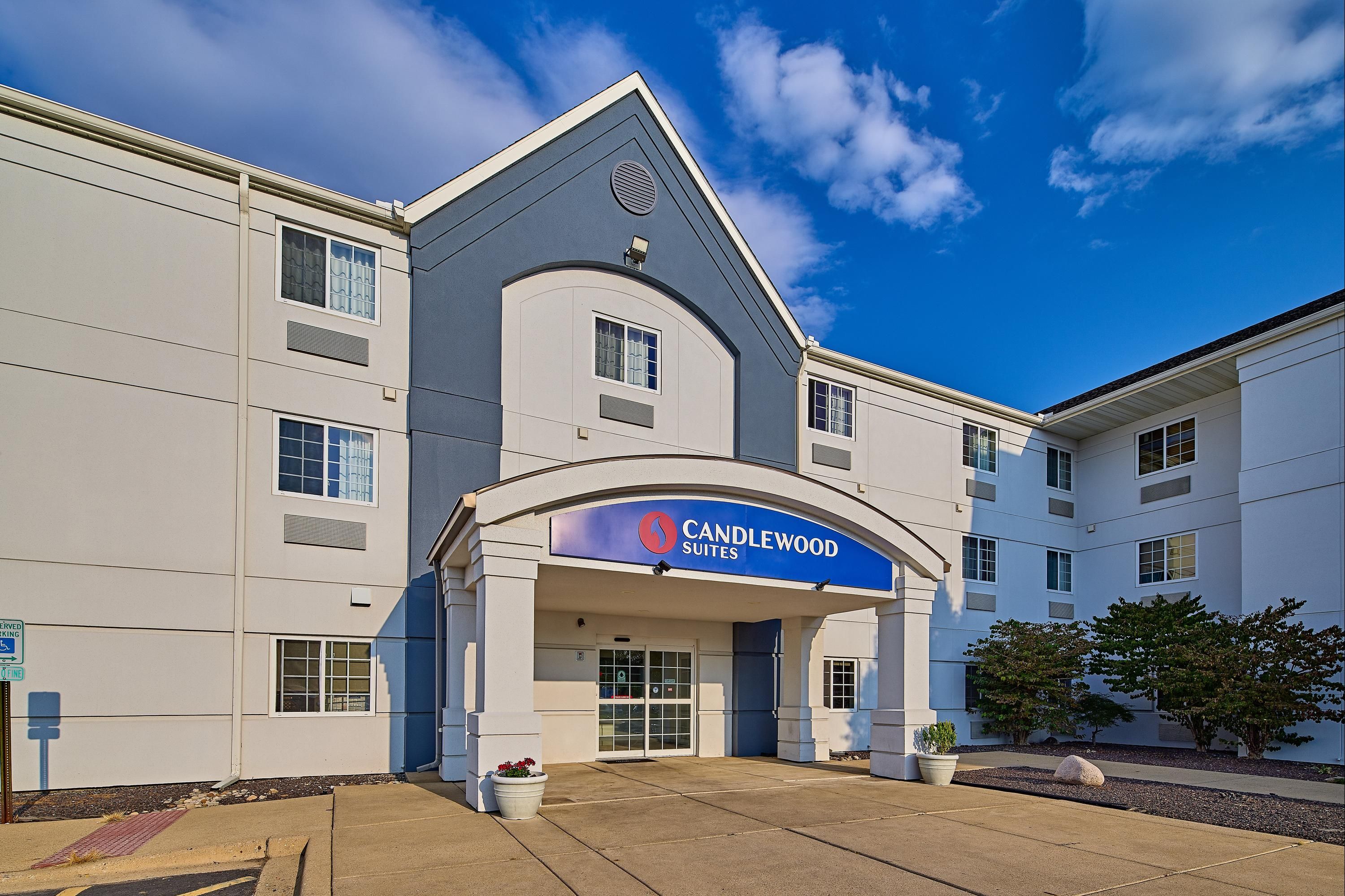 Candlewood Suites Peoria at Grand Prairie - Peoria - Bygning