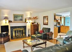 Now Booking 2o23 ~ East Matunuck Beach House - The Stedman House - Wakefield - Sala de estar