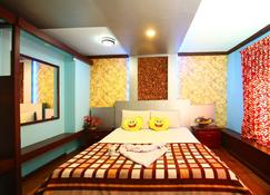 Beachparadise Daycruise houseboat - Alappuzha - Bedroom