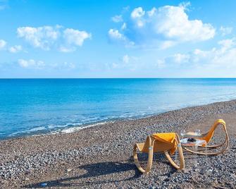 Cristelia Luxury Sea Front & Pool Villa - Lachania - Beach