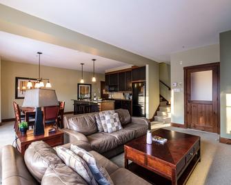 Étoile du Matin by Rendez-Vous Mont-Tremblant - מון טרמבלאן - סלון