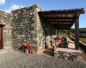 Agriturismo Zibibbodoro - Pantelleria - Patio