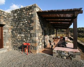 Agriturismo Zibibbodoro - Pantelleria - Patio