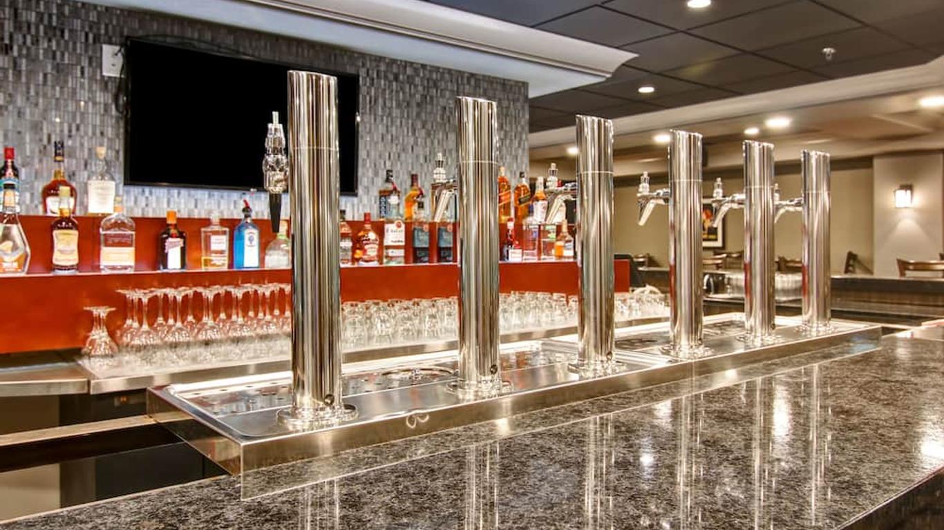 Chateau Nova Yellowknife