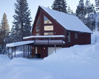 Modern Mountain Cabin Rental with Luxury Amenities near Boise, Idaho - Boise - Building