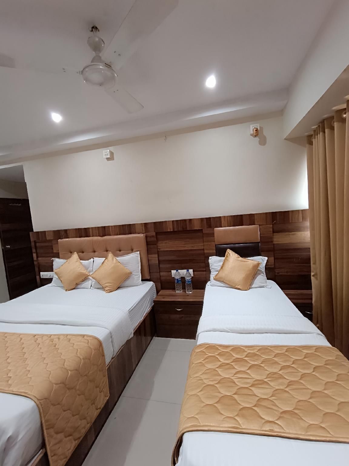 Rk Hotel - מומבאי - חדר שינה