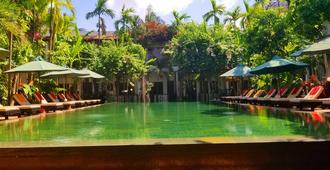 La Niche D'angkor Boutique Hotel - סיאם ריפ - בריכה