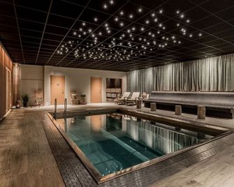 Blommenhof Hotel - Nyköping - Pool