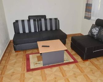 Migingo Suites - Entebbe - Living room